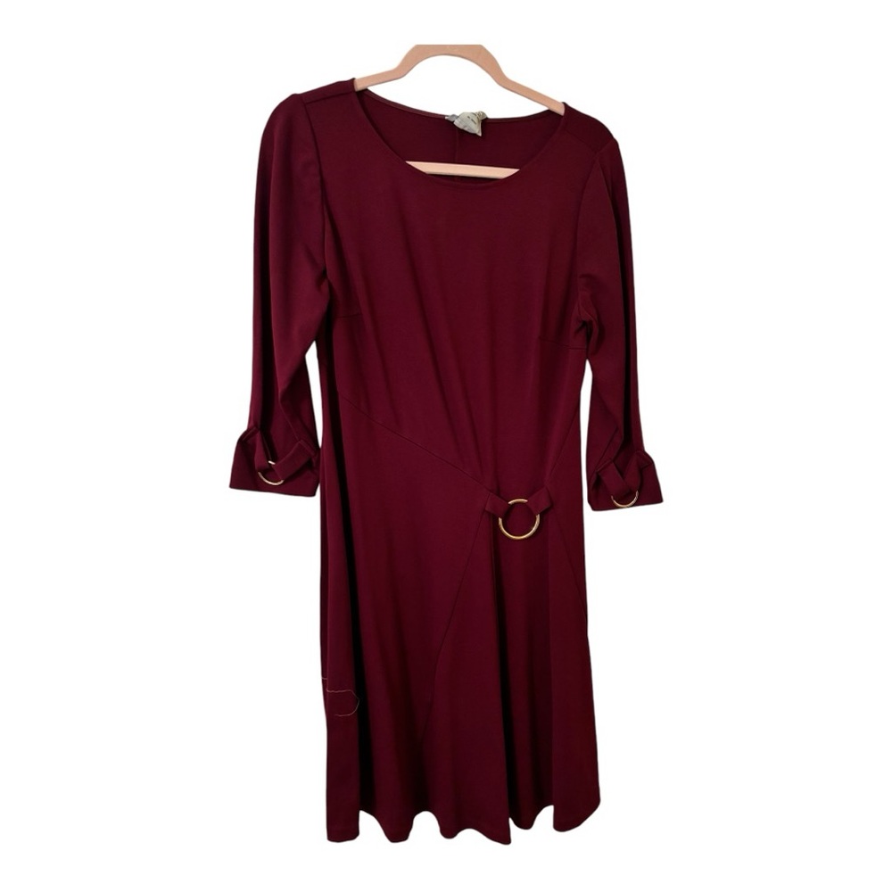 Monroe & Main Women’s 3/4 length Sleeve Burgundy Dress/ Gold accents NWT Size M
